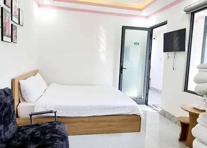 - Canary Bảo Khách sạn 3*