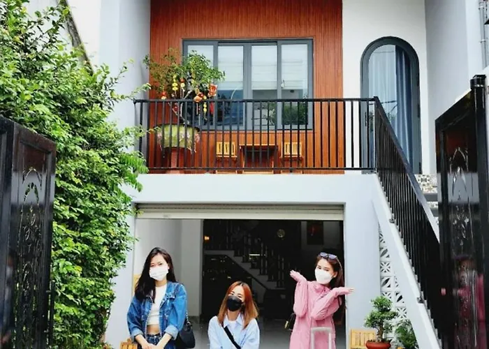 - Canary Bảo Khách sạn 3*