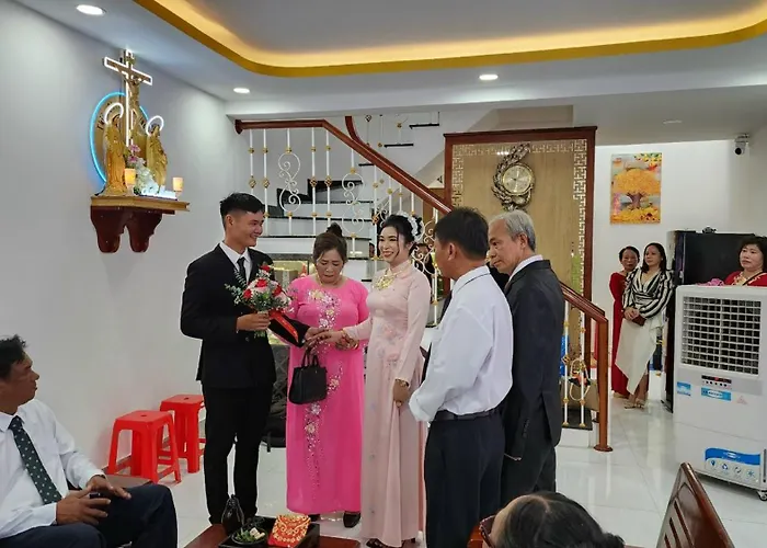 - Canary Bảo Khách sạn