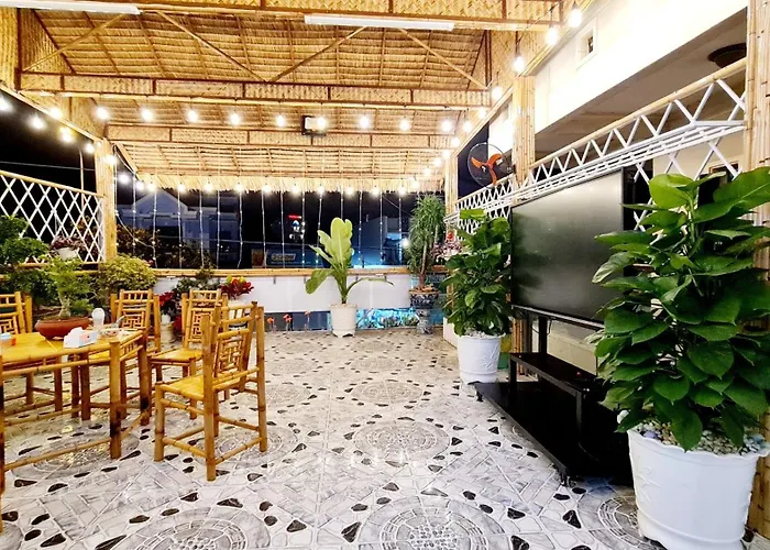 - Canary Bảo Khách sạn 3*
