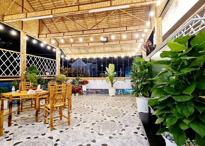 - Canary Bảo Khách sạn